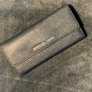 Michael Kors black snap wallet